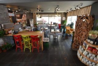 Taze Kuru Shop & Cafe