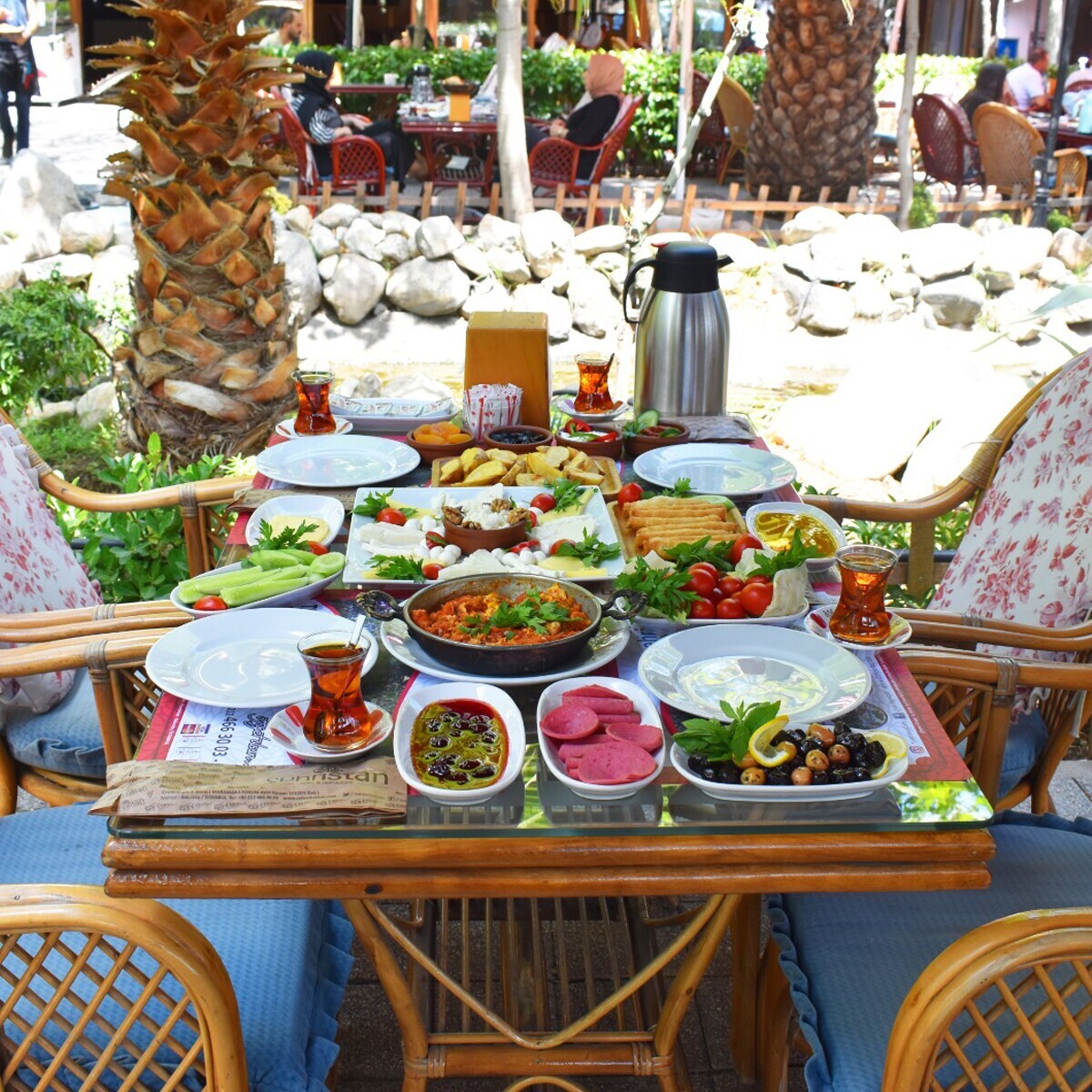 Bakırköy Şehristan Cafe & Restaurant'ta Tadına Doyulmaz Serpme Kahvaltı Keyfi