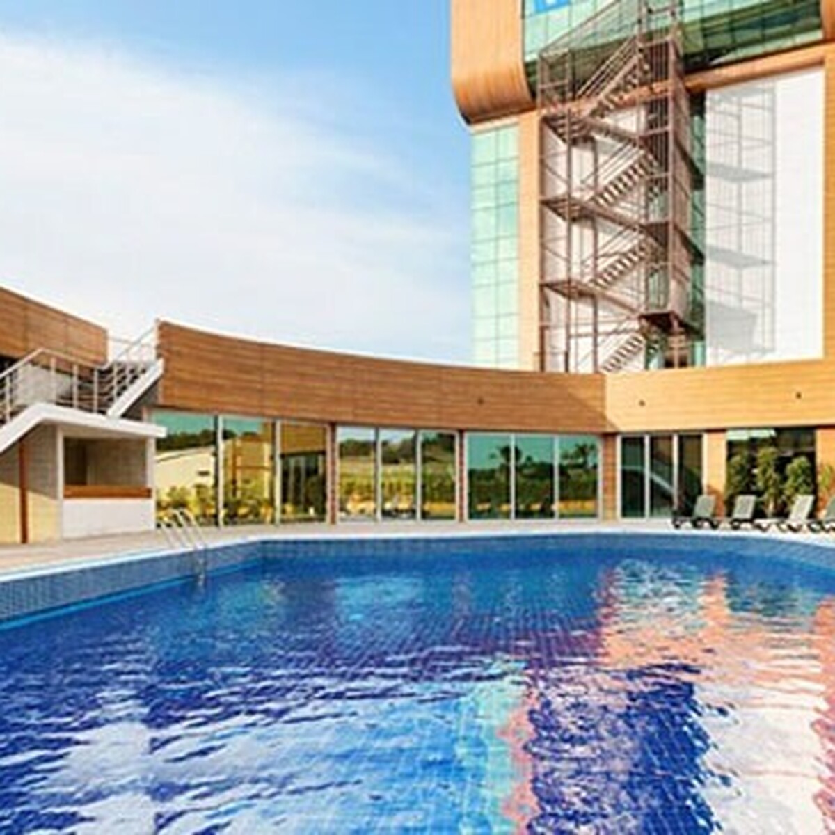 Wyndham Çerkezköy Hotel'de Kahvaltı Dahil Konaklamalı Çift Kişilik Tatil