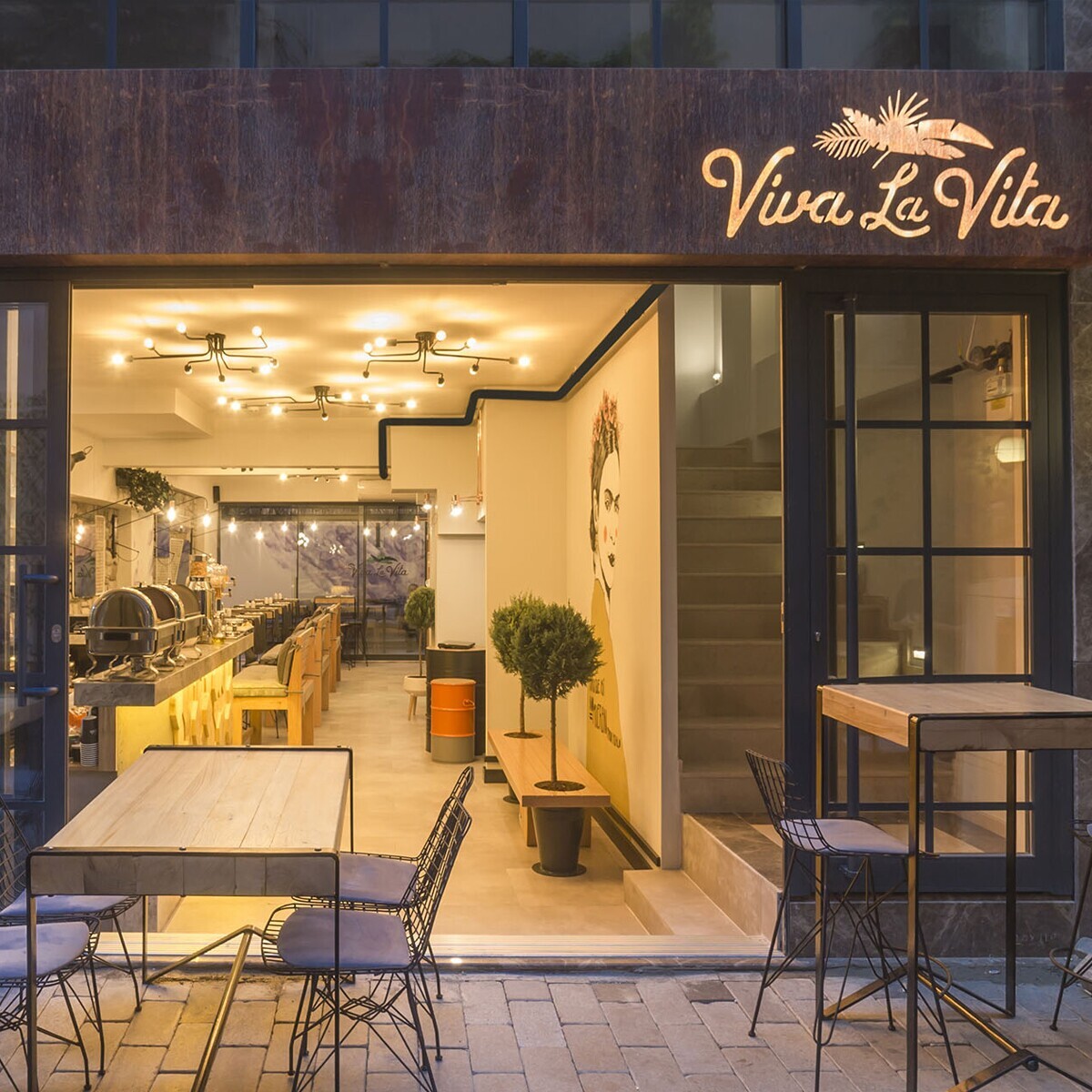 Konak Viva La Vita Hotel'de Konfor Dolu Çift Kişilik Konaklama