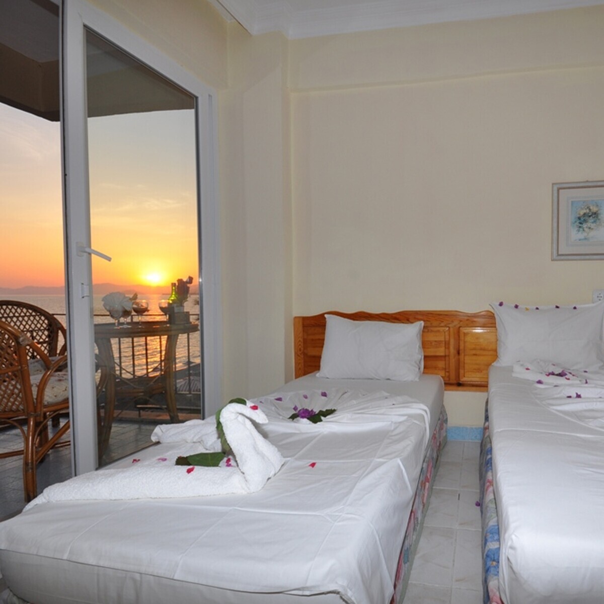 Fethiye Deniz Otel'de Çift Kişilik Konaklama Seçenekleri