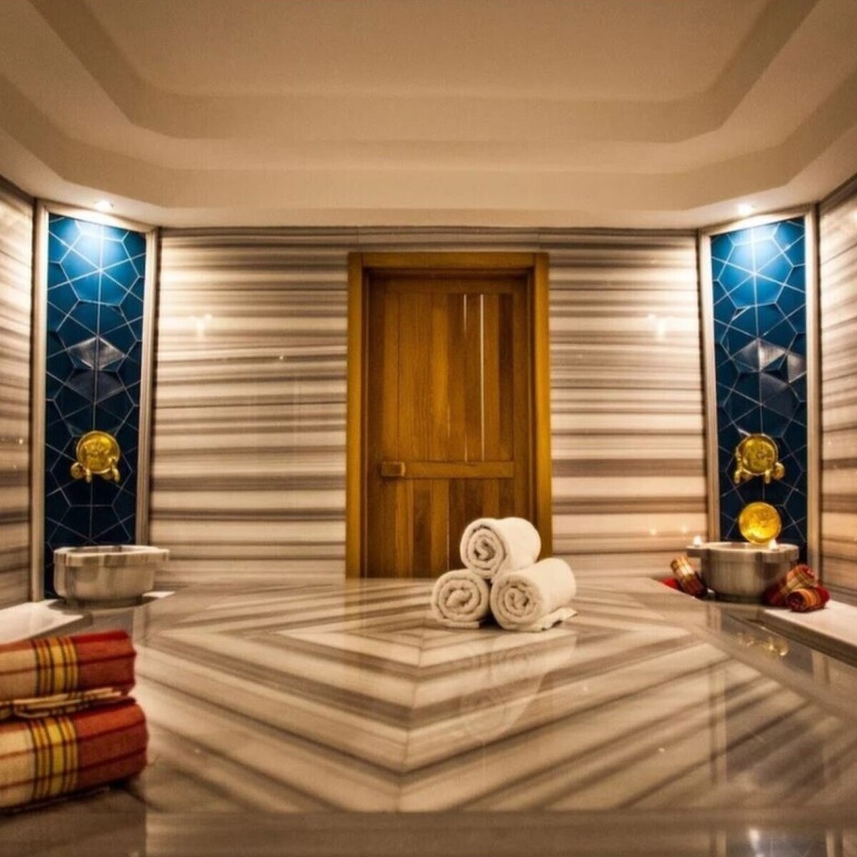 Gayrettepe Sürmeli Hotel Aura Spa'da Deniz Manzarasına Karşı Yenileneceğiniz Aromaterapi veya Bali Masajı