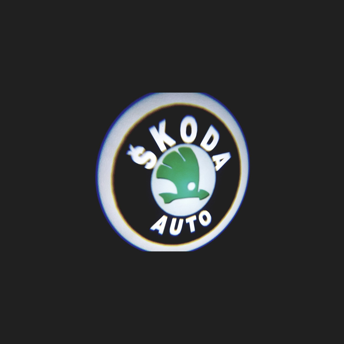 Skoda Araçlar Için Pilli Yapıştırmalı Kapı Altı Led Logo