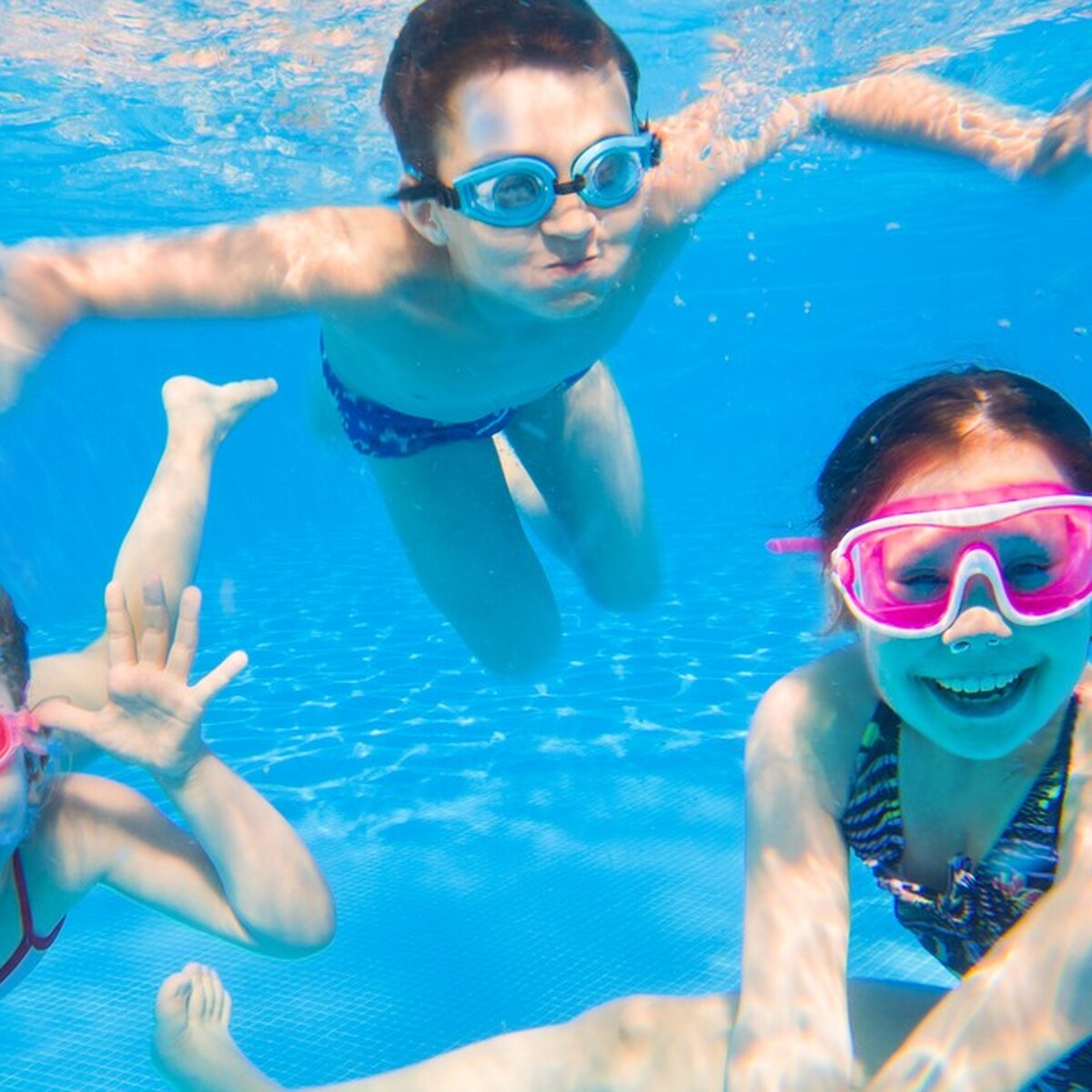 Olimpik Spor Yüzme Kulübü'nde Çocuk & Yetişkinler İçin 1 Seanslık Yüzme Eğitimi