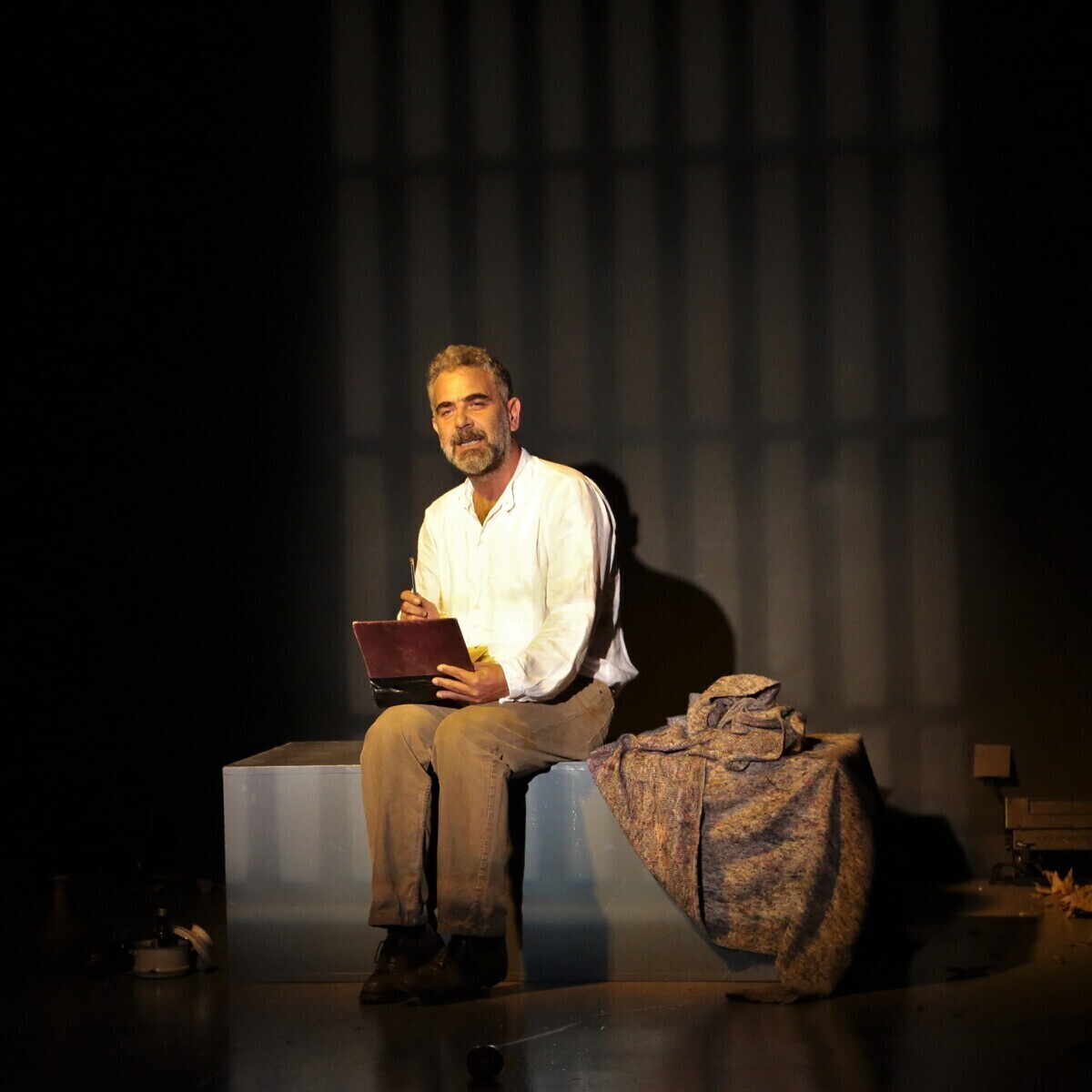 Yurdaer Okur’un Tek Kişilik Performansıyla Sahneye Uyarladığı 'RAN' Tiyatro Oyunu Bileti