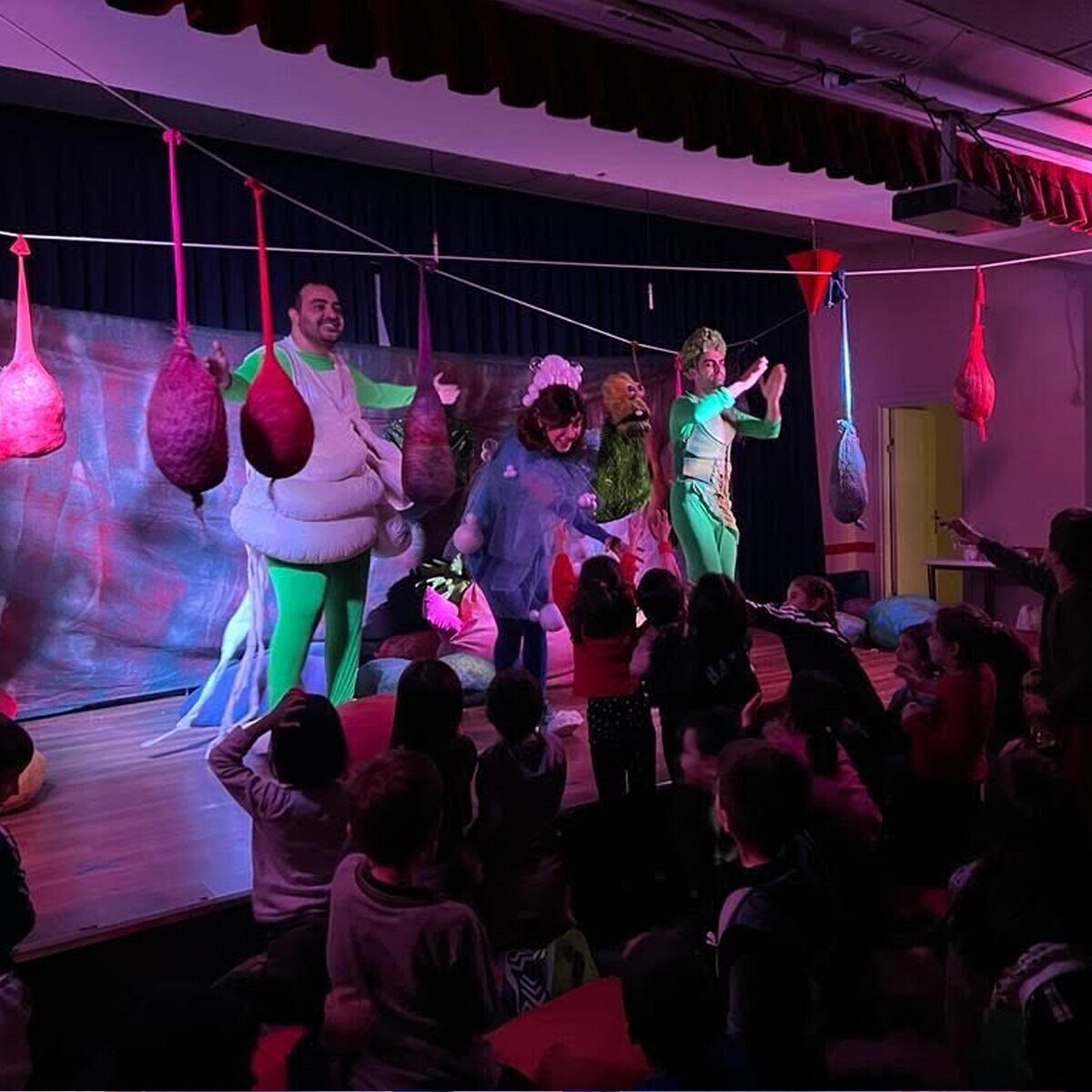 'Mikrobistan' Çocuk Tiyatro Oyunu Bileti