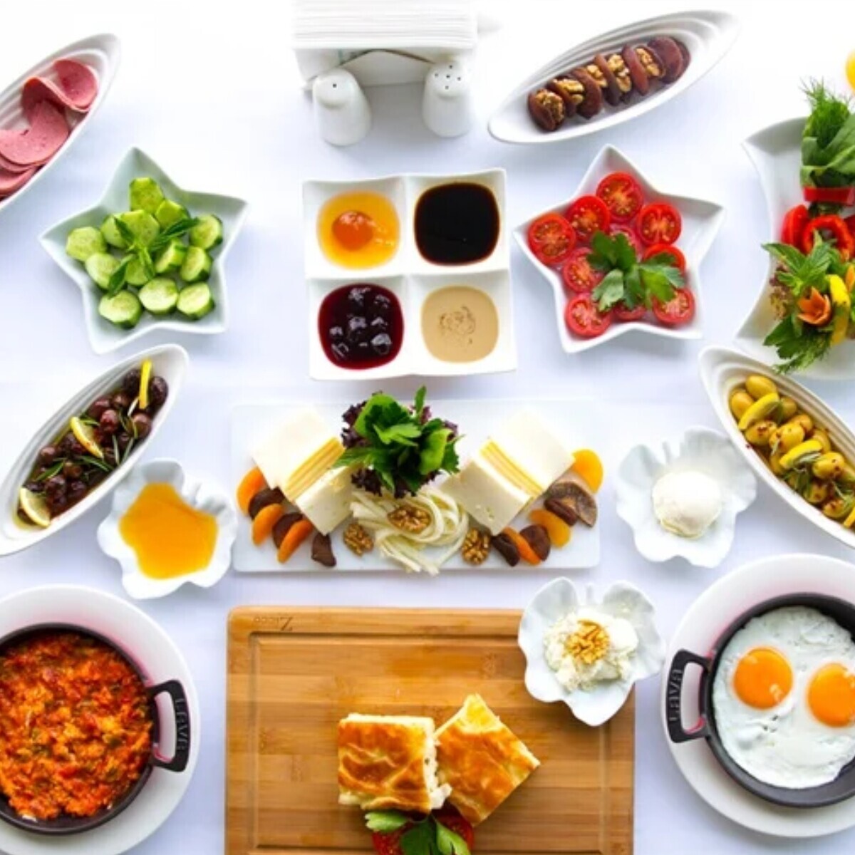 VE Hotels Boğaziçi (Vilayetler Evi) İstanbul'da Serpme Kahvaltı