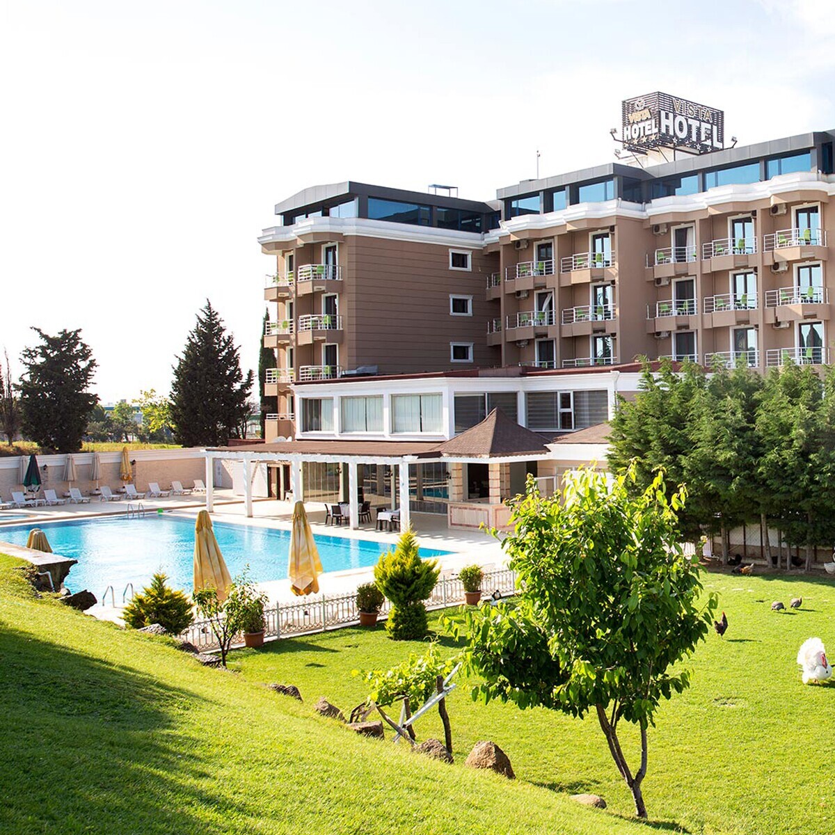 Selimpaşa Premier Vista Hotel’de 2 Kişilik Konaklama, Açık Büfe Kahvaltı, Açık Havuz ve SPA Alanı Kullanımı