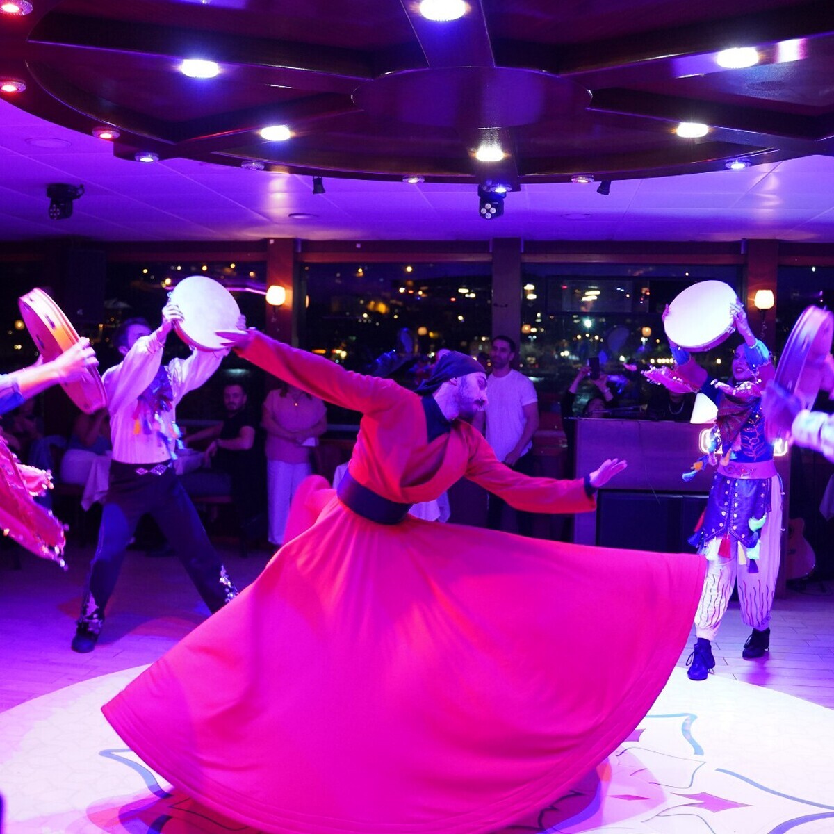 Bosphorus Organization ile Her Akşam Boğazda Anatolian Dans Gösterileri ile Yemek