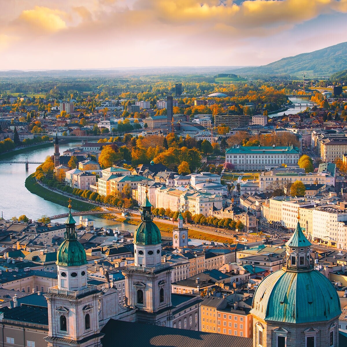 İzmir Kalkışlı 8 Günlük Orta Avrupa Turu (Viyana, Salzburg, Prag, Budapeşte)