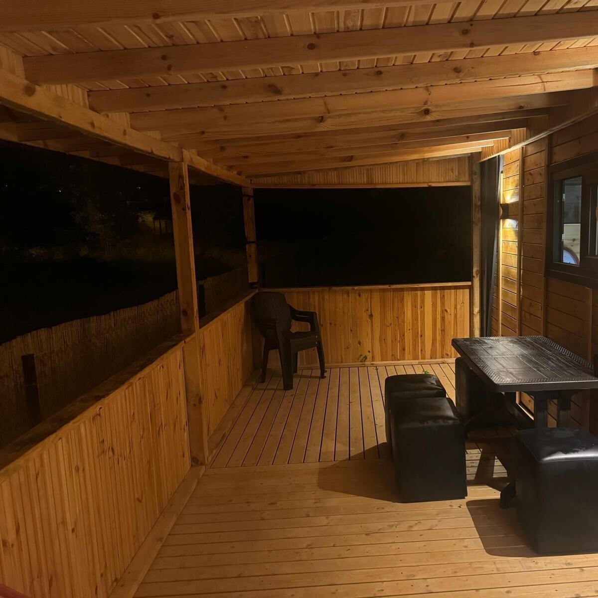 Ağva Müstakil Tiny House Bungalov'da Konfor Dolu Konaklama Seçenekleri