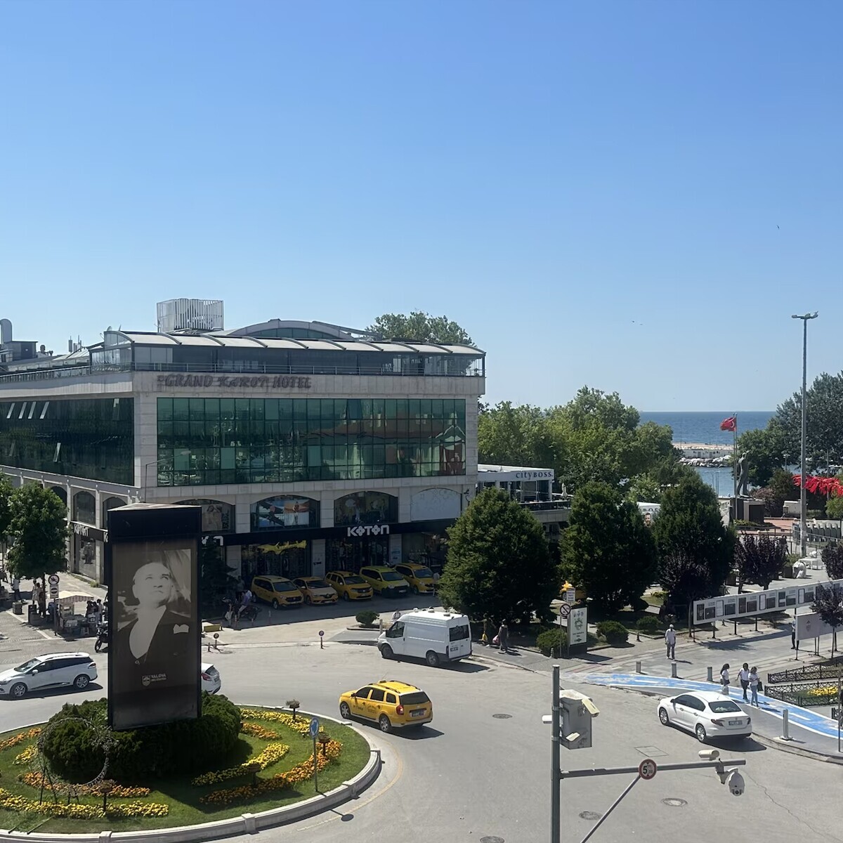 Grand Karot Hotel'de Konfor Dolu Konaklama Seçenekleri