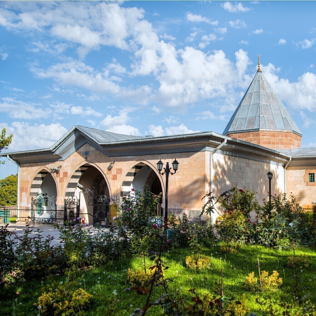 İzmir Çıkışlı Ara Tatil Özel Uçaklı Kapadokya Turu (2 Gece 5 Yıldızlı Crystal Otel'de Konaklama)