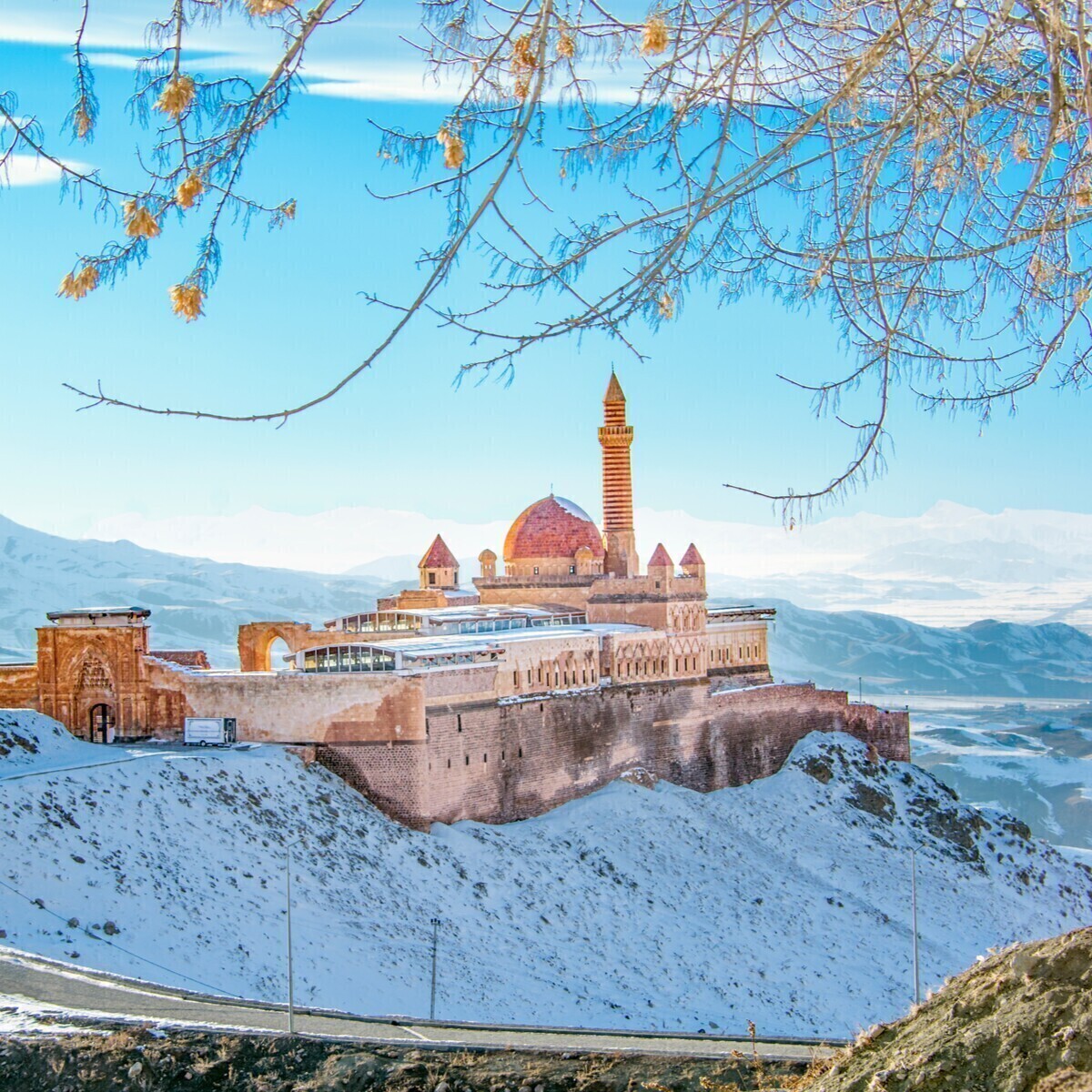 Yataklı Turistik Doğu Ekspresi İle Erzincan, Erzurum, Kars ve Van Turu (1 Gece Tren Konaklamalı)