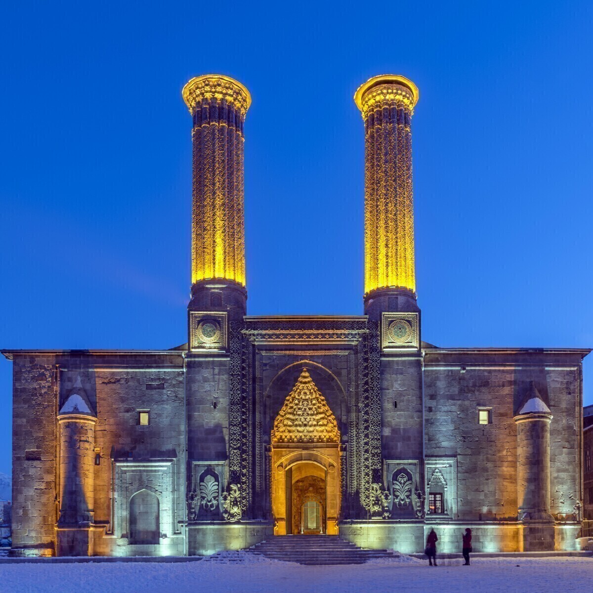 Yataklı Turistik Doğu Ekspresi İle Erzincan, Erzurum, Kars ve Van Turu (1 Gece Tren Konaklamalı)