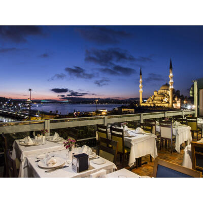 Hamdi Restaurant Eminönü'nde Zengin İftar Yemeği Menüsü