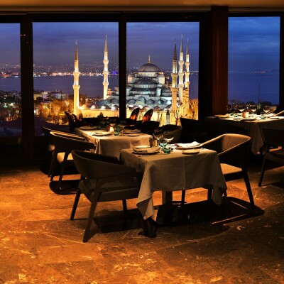 Fine Dine İstanbul'da Enfes Lezzetlerle Yemek Keyfi