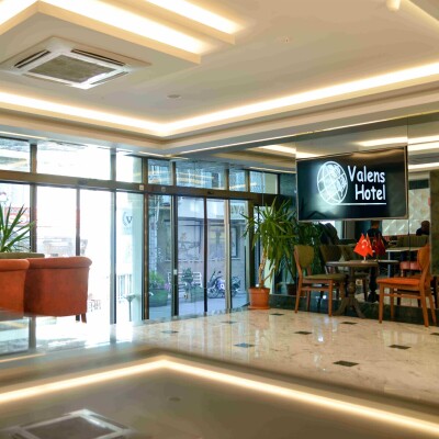 Valens Hotel Downtown'da Tek veya Çift Kişilik Konaklama Seçenekleri
