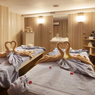 Mercure Ümraniye Hotel Poseidon SPA'da İçecek Dahil Masaj Uygulamaları