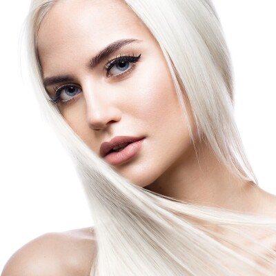 Angel Hair & Beauty Studio'da Saç Boya ve Saç Bakım Uygulamaları