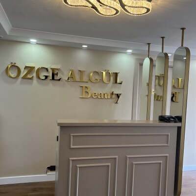 Özge Algül Beauty'den Seçenekli İstenmeyen Tüy Uygulama