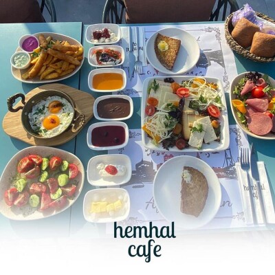 Hemhal Cafe'den Leziz Serpme Kahvaltı Menüsü