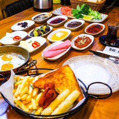 The Moss Cafe Ataşehir‘de Enfes 2 Kişilik Serpme Kahvaltı Menüsü