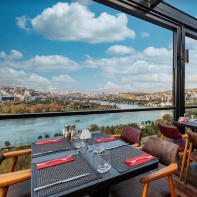 Ramada by Wyndham Istanbul Golden Horn Hotel’de 2 Kişilik Paketler