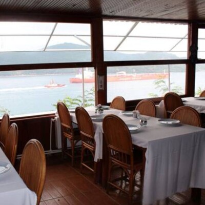 Mehmet'in Yeri Balık Restaurant'ta Boğaz Manzaralı Serpme Kahvaltı