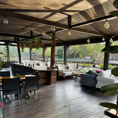 Mata Butik Hotel Şile'de Nehir Kenarı Enfes Serpme Kahvaltı Menüsü