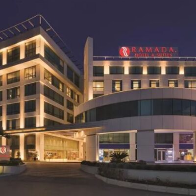 Ramada Hotel & Suites by Wyndham Izmir Kemalpaşa'da Konaklama