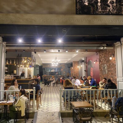 Beşiktaş No.60 Coffee House'da Kahve + Tatlı Menüsü
