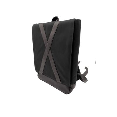 Studio 15.6'' Inç Siyah Su Geçirmez Kahverengi Deri Detay Sırt/Laptop/Macbook/Notebook/Çanta