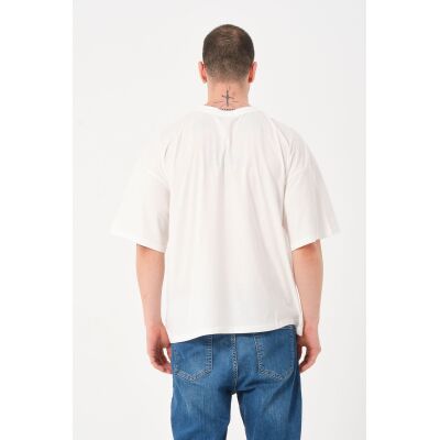 Erkek Ekru Bisiklet Yaka Göğüs Baskı Detaylı Oversize T-Shirt
