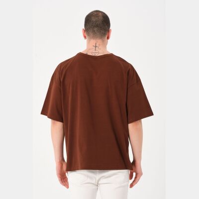 Erkek Kahverengi Bisiklet Yaka Göğüs Baskı Detaylı Oversize T-Shirt