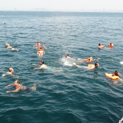 İstanbul'da Tam Gün Muhteşem Yüzme Turları