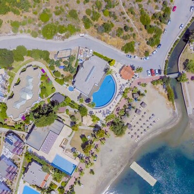 Costa 3S Beach Hotel’de Her Şey Dahil ve Ulaşım Dahil Tatil (4 Gece)
