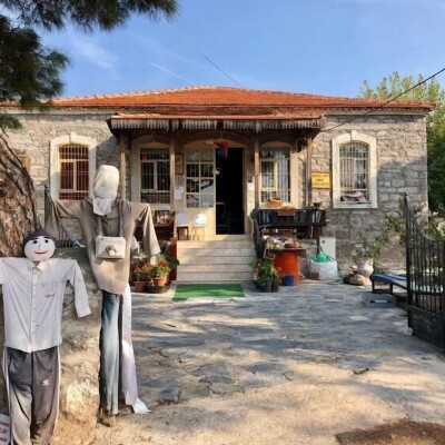 Urla Barbaros Köyü Adahan Butik Otel'de Çift Kişilik Konaklama Keyfi