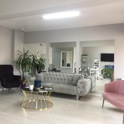 Elif Ercanoğlu Beauty Studio'dan Protez Tırnak, Kuru Manikür