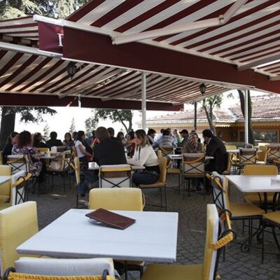 Eyüp Pierre Lotti Tepesi Aziyade Restaurant’ta Serpme Kahvaltı