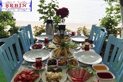 Şebin Et &amp; Balık Restaurant'da Deniz Manzaralı Serpme Kahvaltı Fırsat