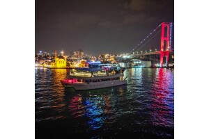 Majesty Bosphorus İle Eşsiz Boğaz Manzarası Eşliğinde Yemekli Teknede Eğlence
