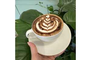 Roy Coffee Shop'ta Lezzet Dolu Tatlı & Kahve Seçenekleri