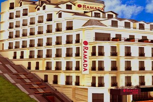 Beyoğlu Ramada Hotel & Suites Istanbul Golden Horn'un Şık ve Kaliteli Ambiyansı İçinde Ev Konforunda Tek veya Çift Kişi Konaklama