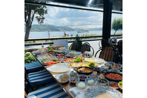 Vezirhan Bosphorus'da Çift Kişilik Zengin Tepside Kahvaltı Menüsü
