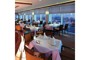 Kaya İstanbul Fair & Convention Hotel Summit Restaurant'ta Özel Set Menü Akşam Yemeği
